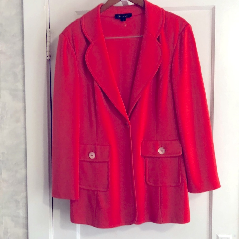 Women’s St John Knit Blazer